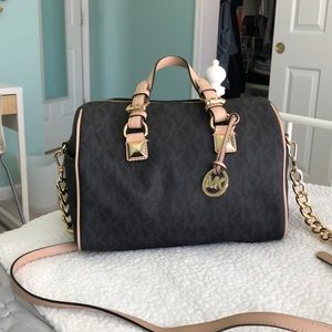 Michael kors medium sized handbag